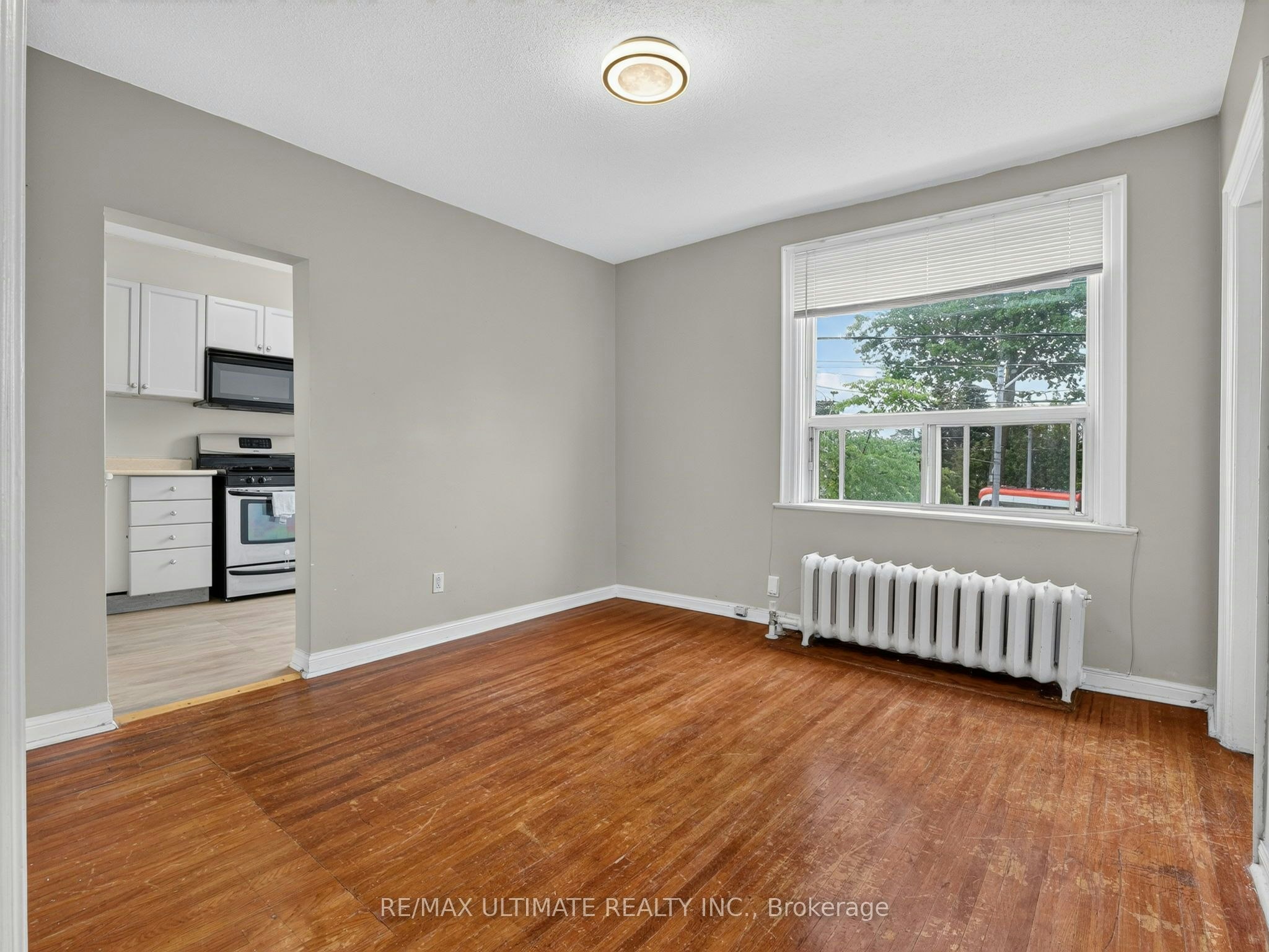 5-2360 Queen Street E, Toronto, ON, M4E 1H3 - 4