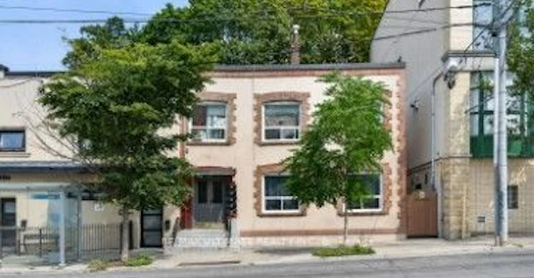 5-2360 Queen Street E, Toronto, ON, M4E 1H3 - 2