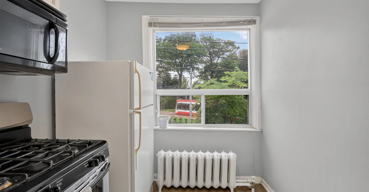 5-2360 Queen Street E, Toronto, ON, M4E 1H3 - 14