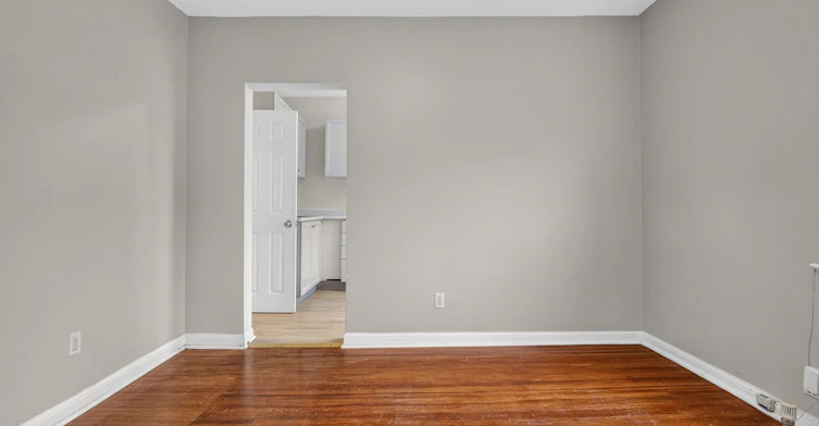 5-2360 Queen Street E, Toronto, ON, M4E 1H3 - 5