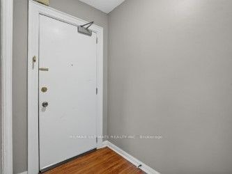 5-2360 Queen Street E, Toronto, ON, M4E 1H3 - 4
