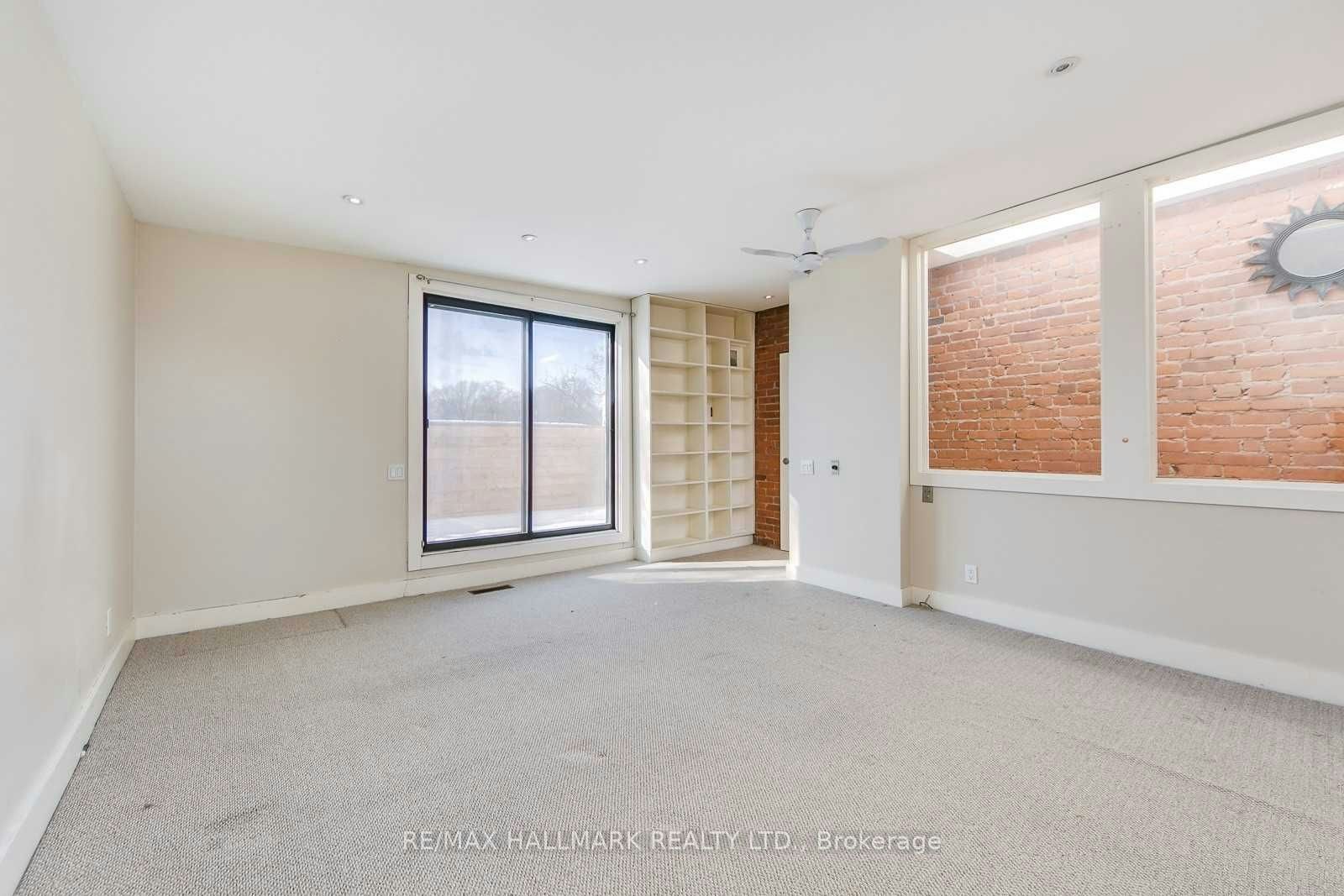 Upper-6 Prust Avenue, Toronto, ON, M4L 2M8 - 25