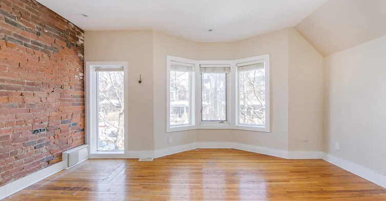 Upper-6 Prust Avenue, Toronto, ON, M4L 2M8 - 3
