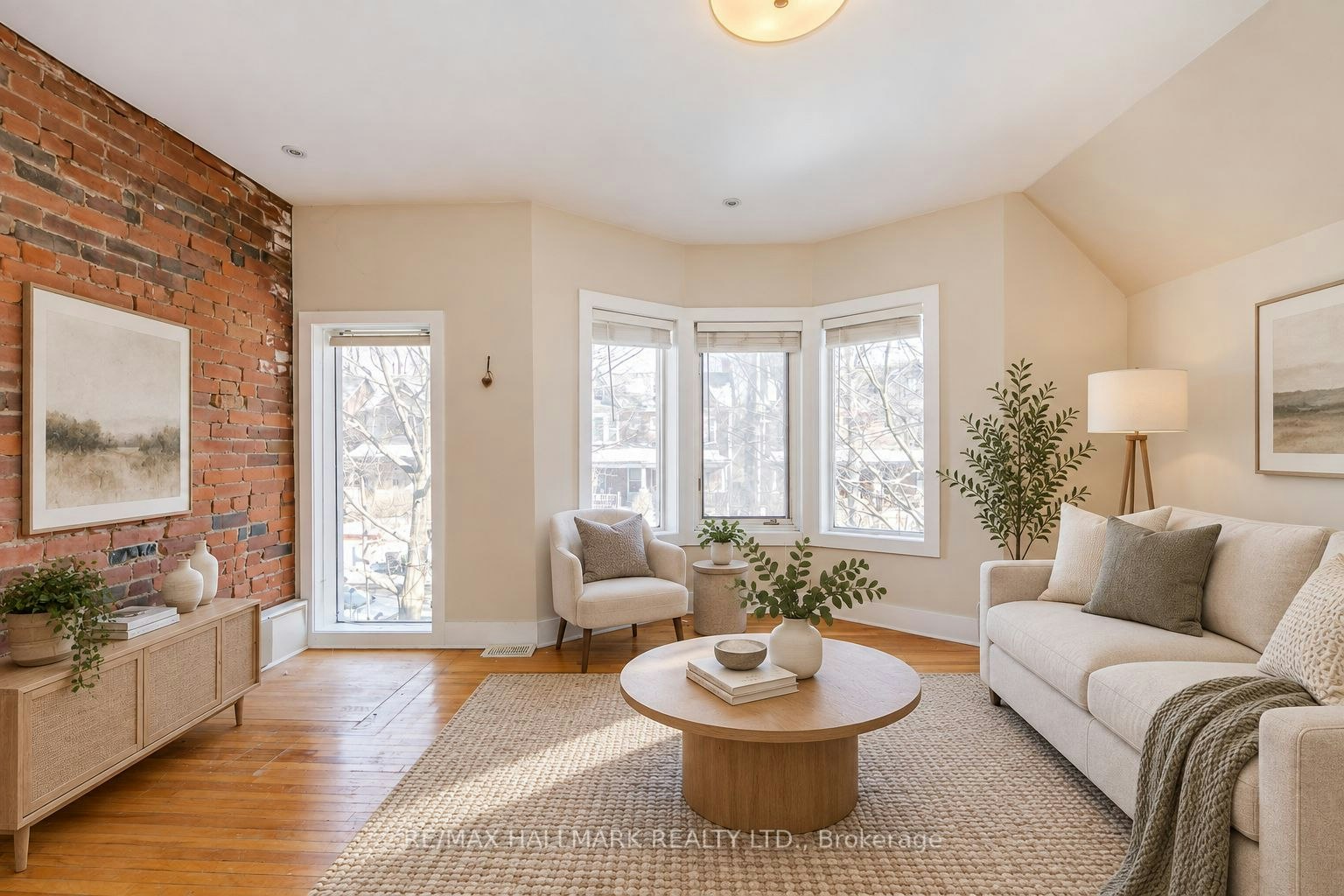 Upper-6 Prust Avenue, Toronto, ON, M4L 2M8 - 2