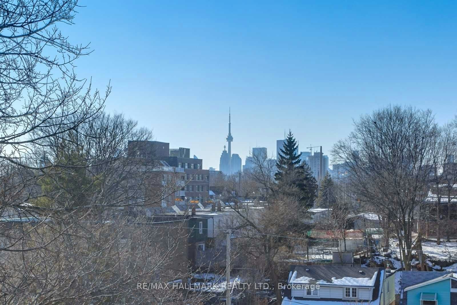 Upper-6 Prust Avenue, Toronto, ON, M4L 2M8 - 32