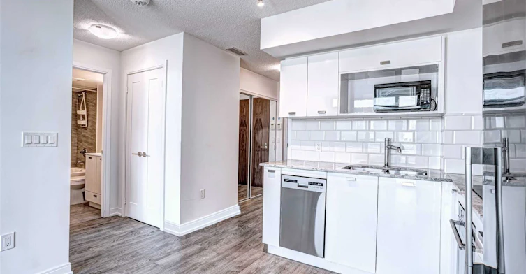 320-275 Village Green Square, Toronto, ON, M1S 0L8 - 6