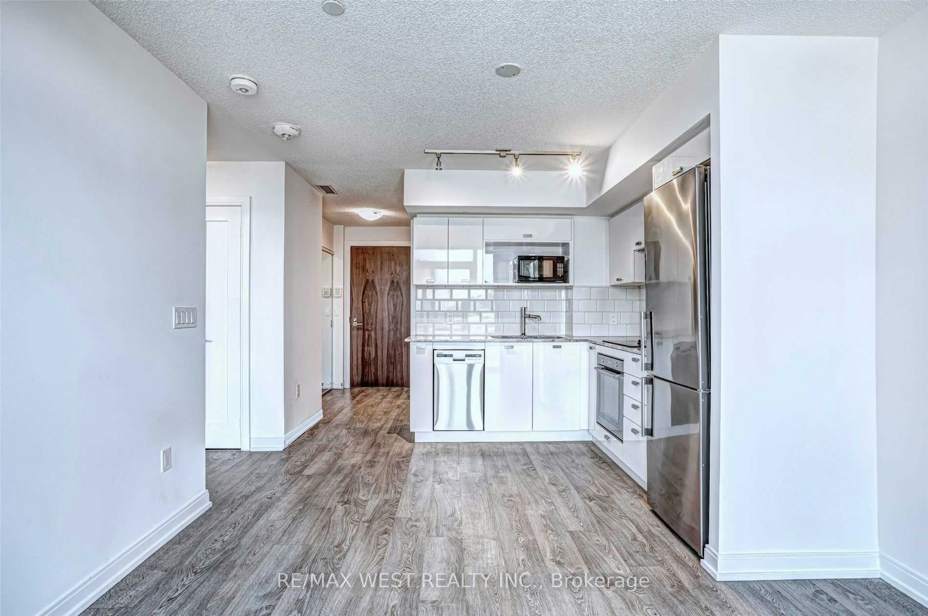 320-275 Village Green Square, Toronto, ON, M1S 0L8 - 8