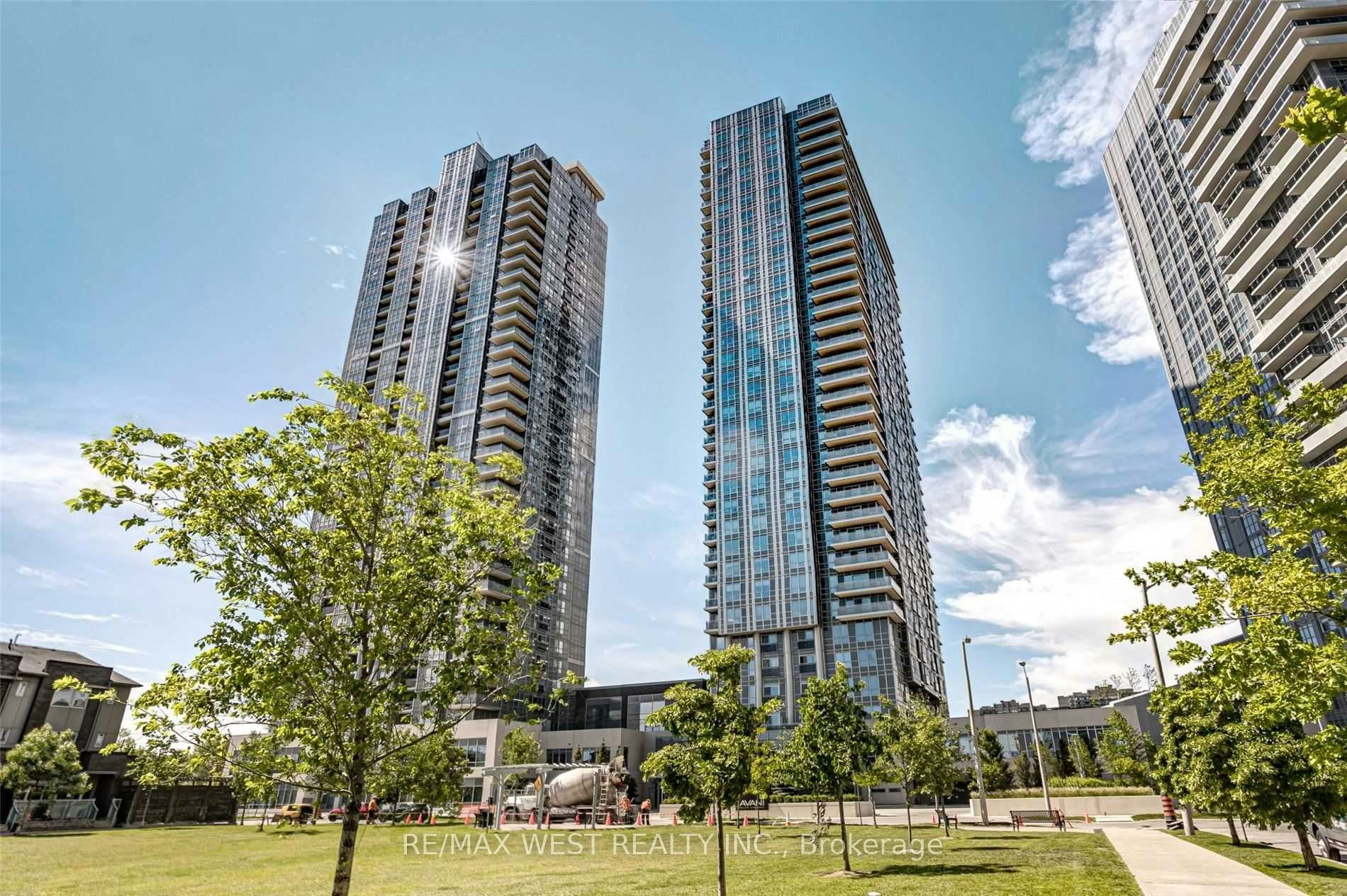 320-275 Village Green Square, Toronto, ON, M1S 0L8