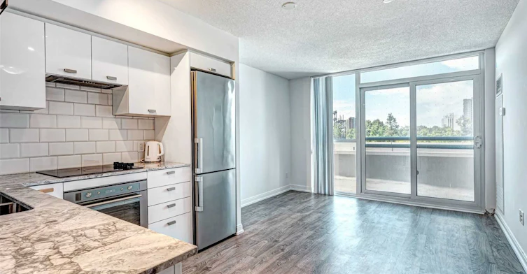 320-275 Village Green Square, Toronto, ON, M1S 0L8 - 3
