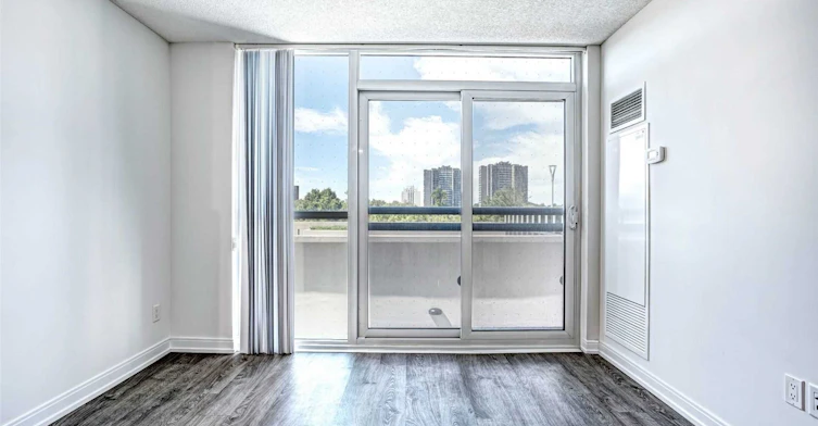 320-275 Village Green Square, Toronto, ON, M1S 0L8 - 10