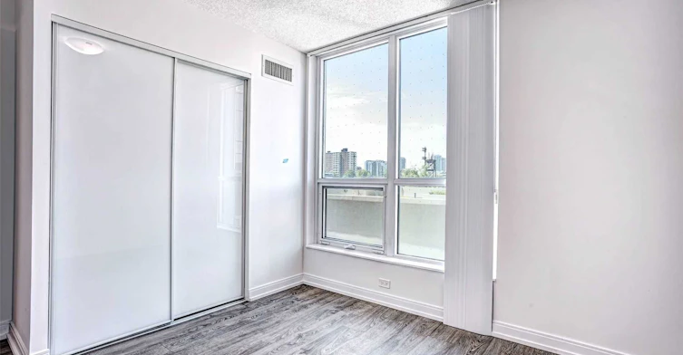 320-275 Village Green Square, Toronto, ON, M1S 0L8 - 13