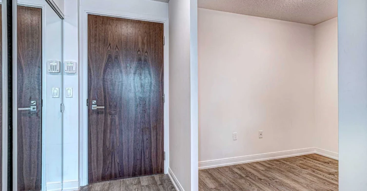 320-275 Village Green Square, Toronto, ON, M1S 0L8 - 2