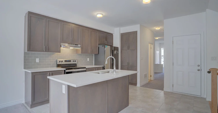 2038 Cameron Lott Crescent, Oshawa, ON, L1L 0S1 - 4