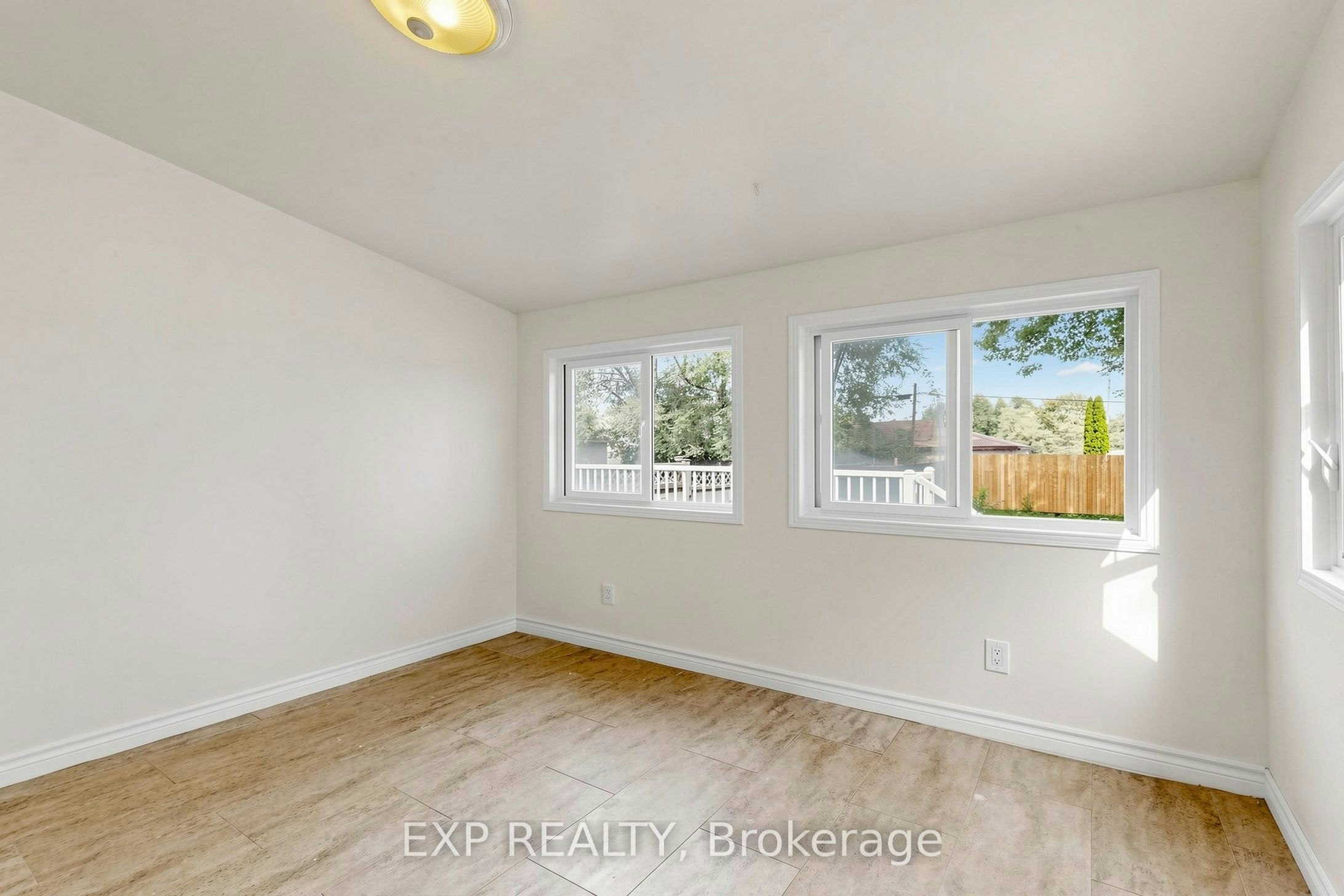 335 Perry Street, Whitby, ON, L1N 4C2 - 9