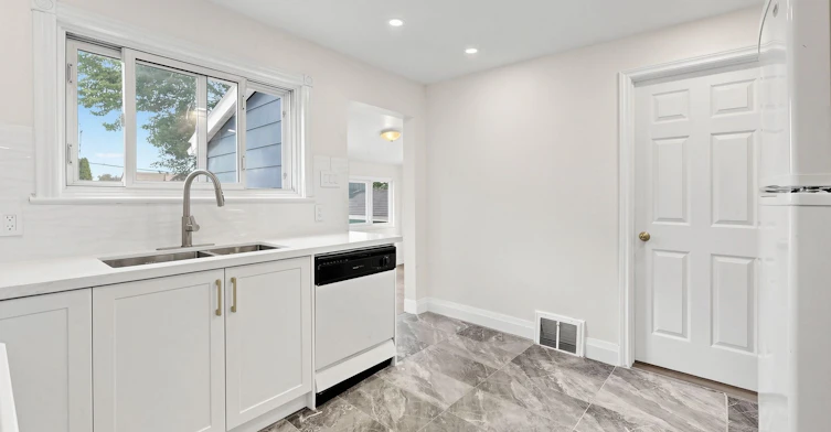 335 Perry Street, Whitby, ON, L1N 4C2 - 4