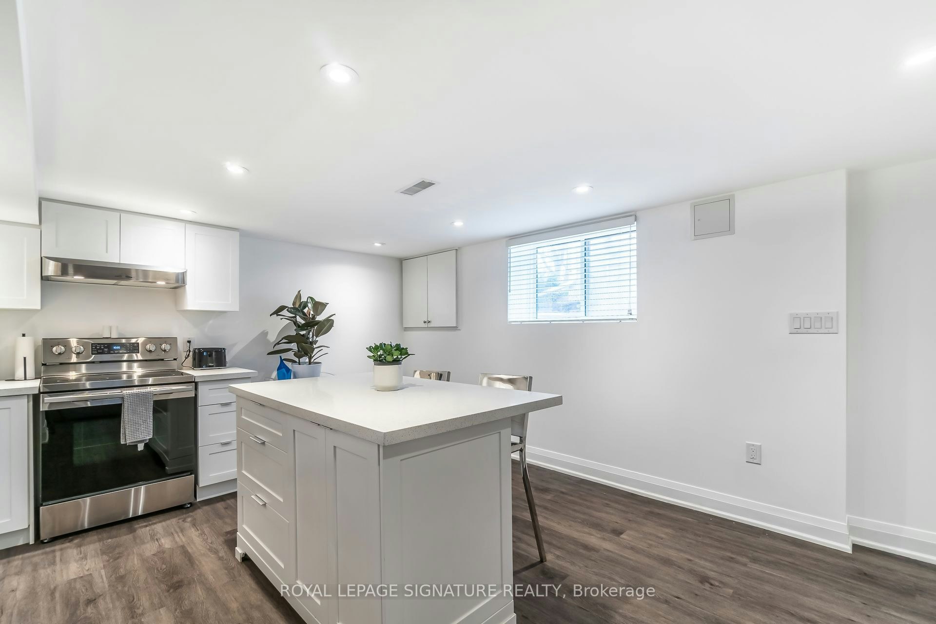 Bsmt-46 Karnwood Drive, Toronto, ON, M1L 2Z6 - 8