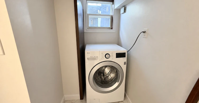 Basement-236 Munro Street, Toronto, ON, M4M 2C2 - 5