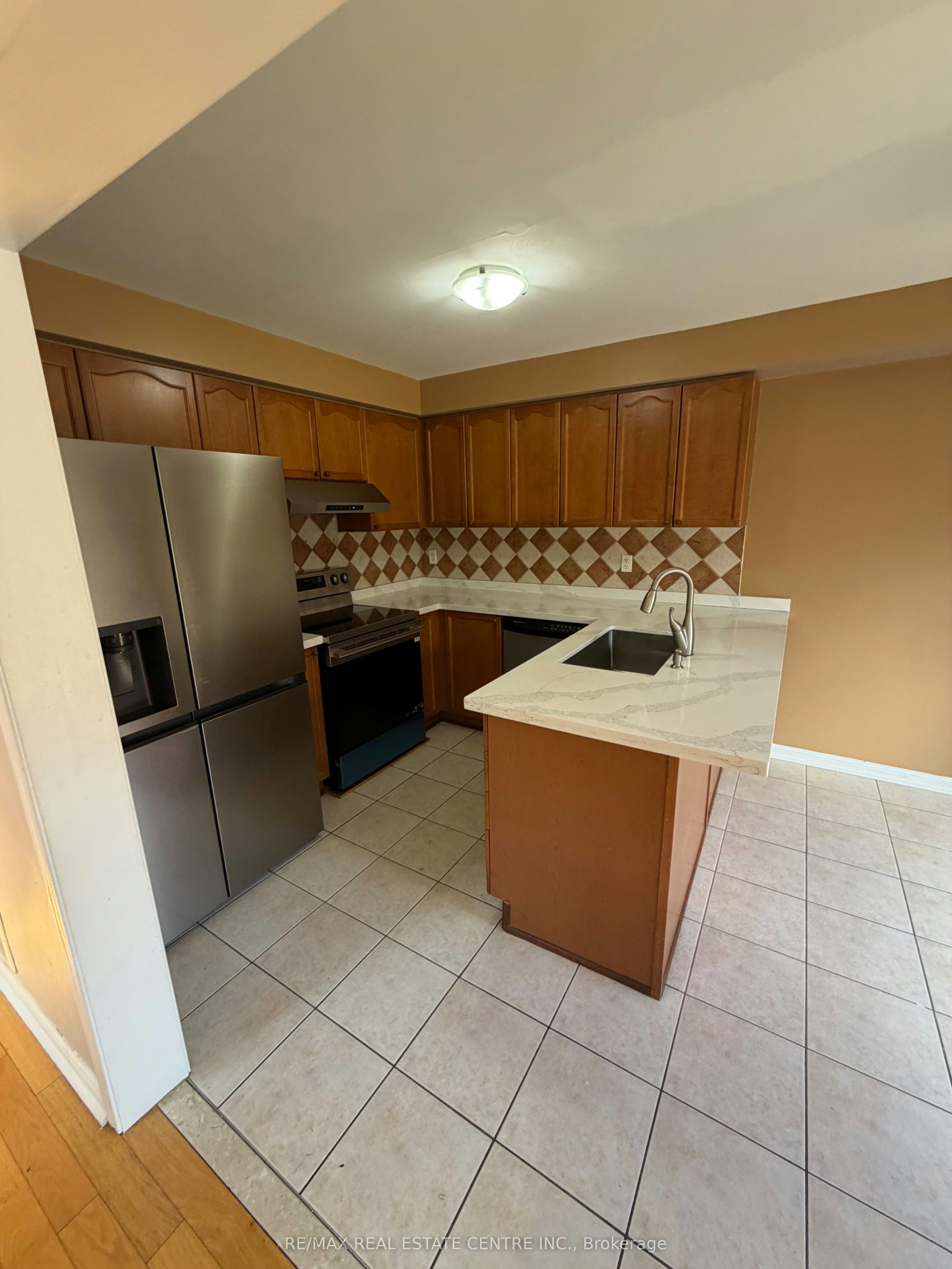 Upper-17 Millcar Drive, Toronto, ON, M1B 6J6 - 8