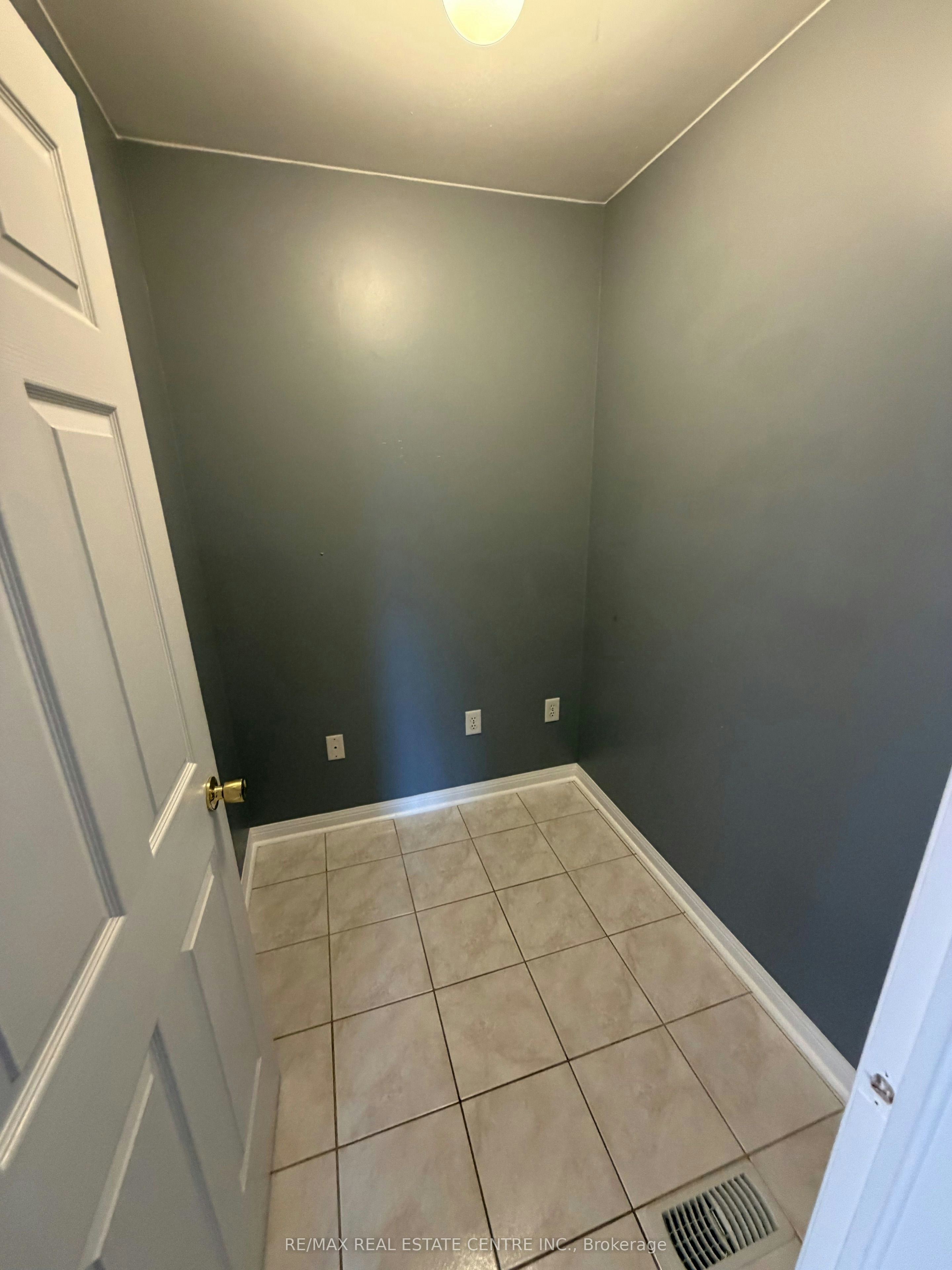 Upper-17 Millcar Drive, Toronto, ON, M1B 6J6 - 15