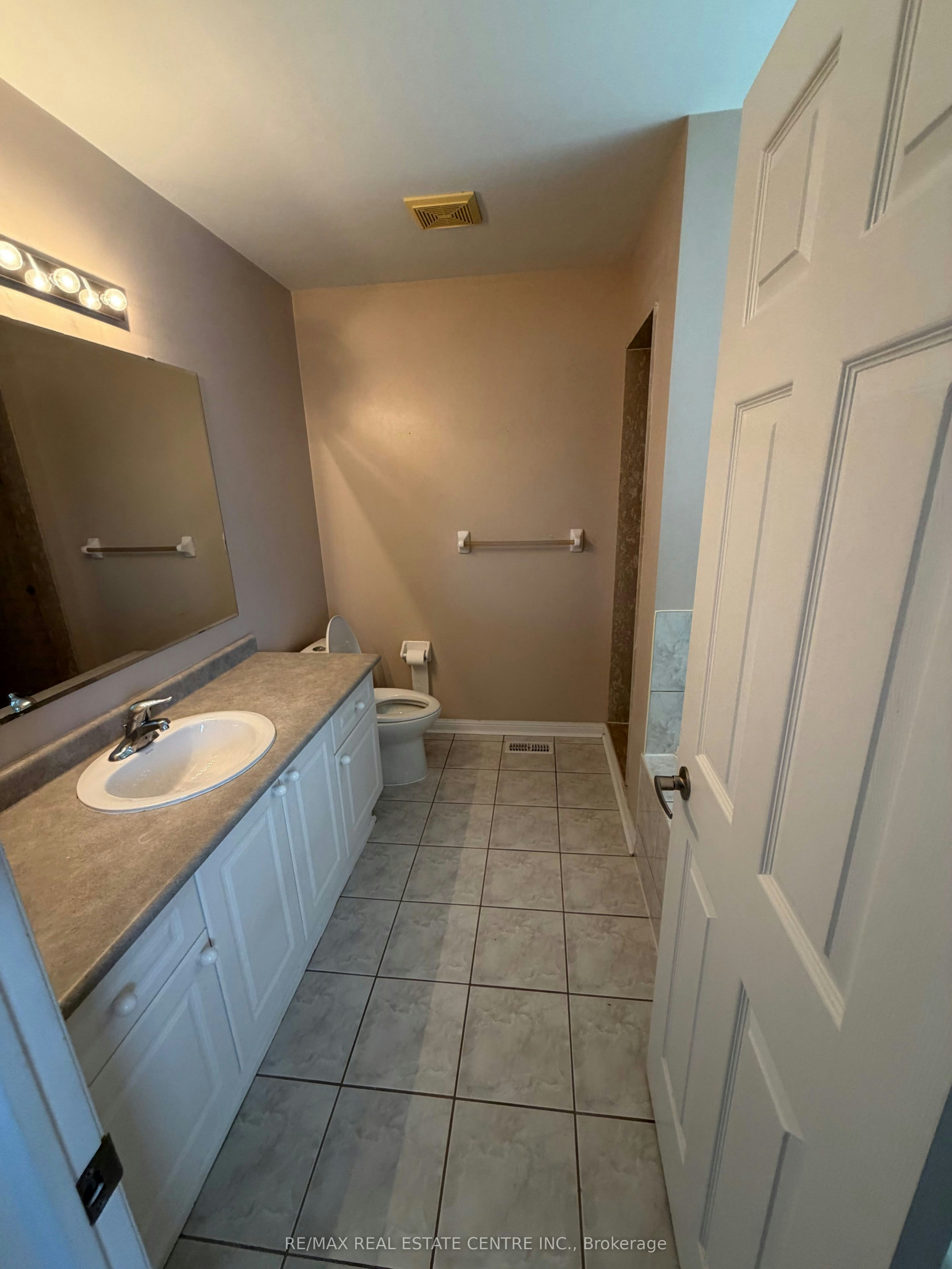Upper-17 Millcar Drive, Toronto, ON, M1B 6J6 - 17