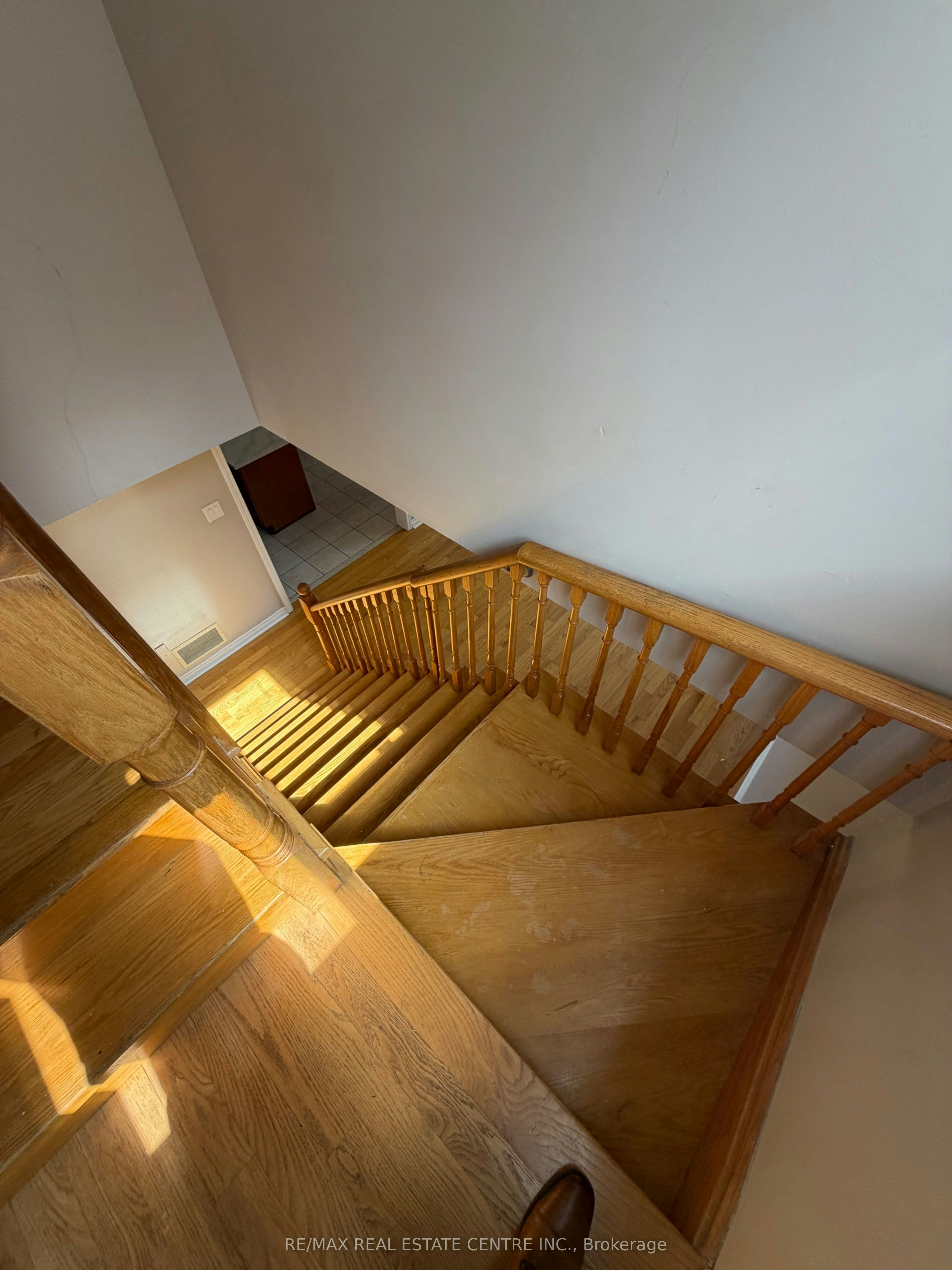 Upper-17 Millcar Drive, Toronto, ON, M1B 6J6 - 6