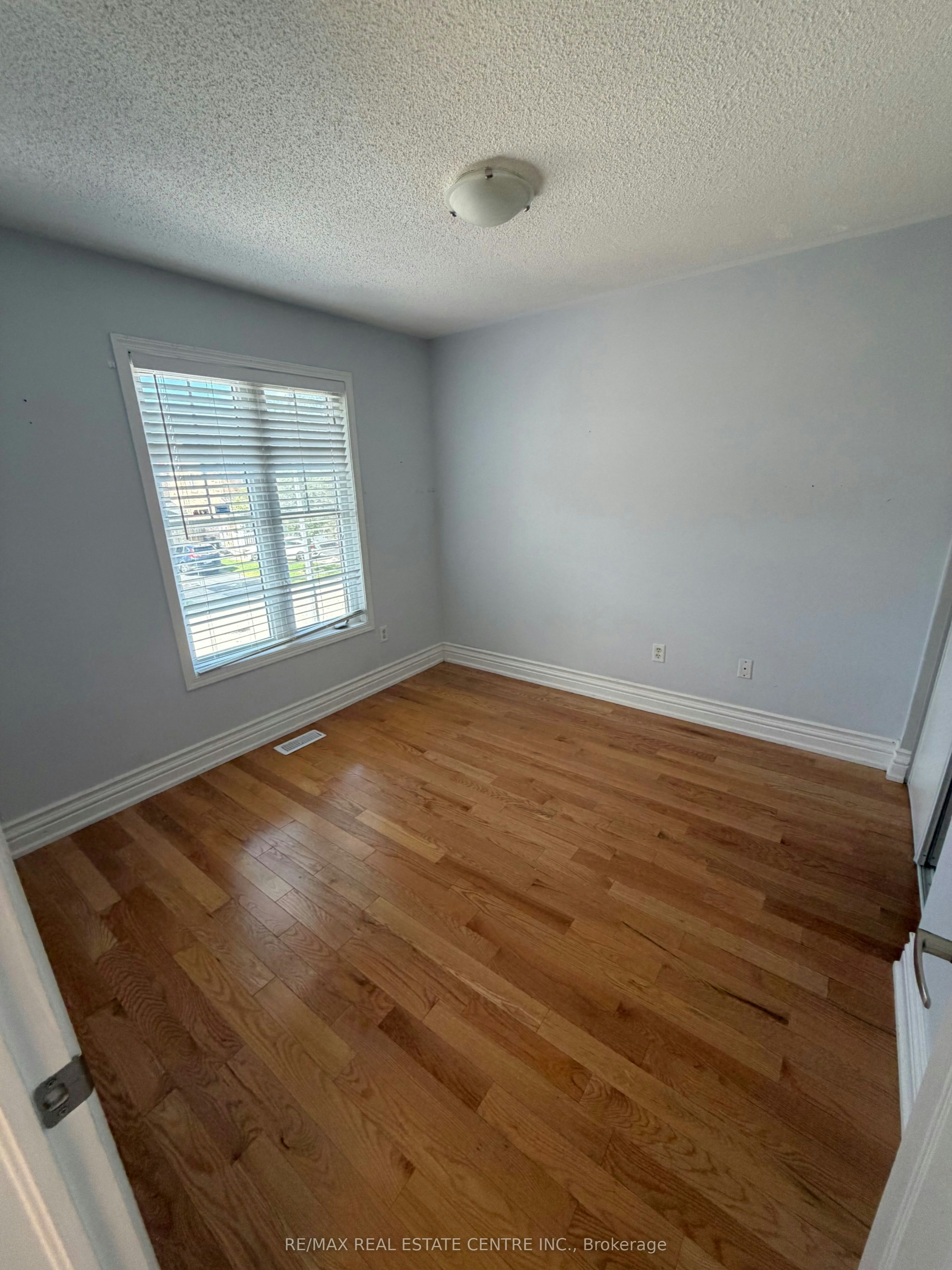 Upper-17 Millcar Drive, Toronto, ON, M1B 6J6 - 13