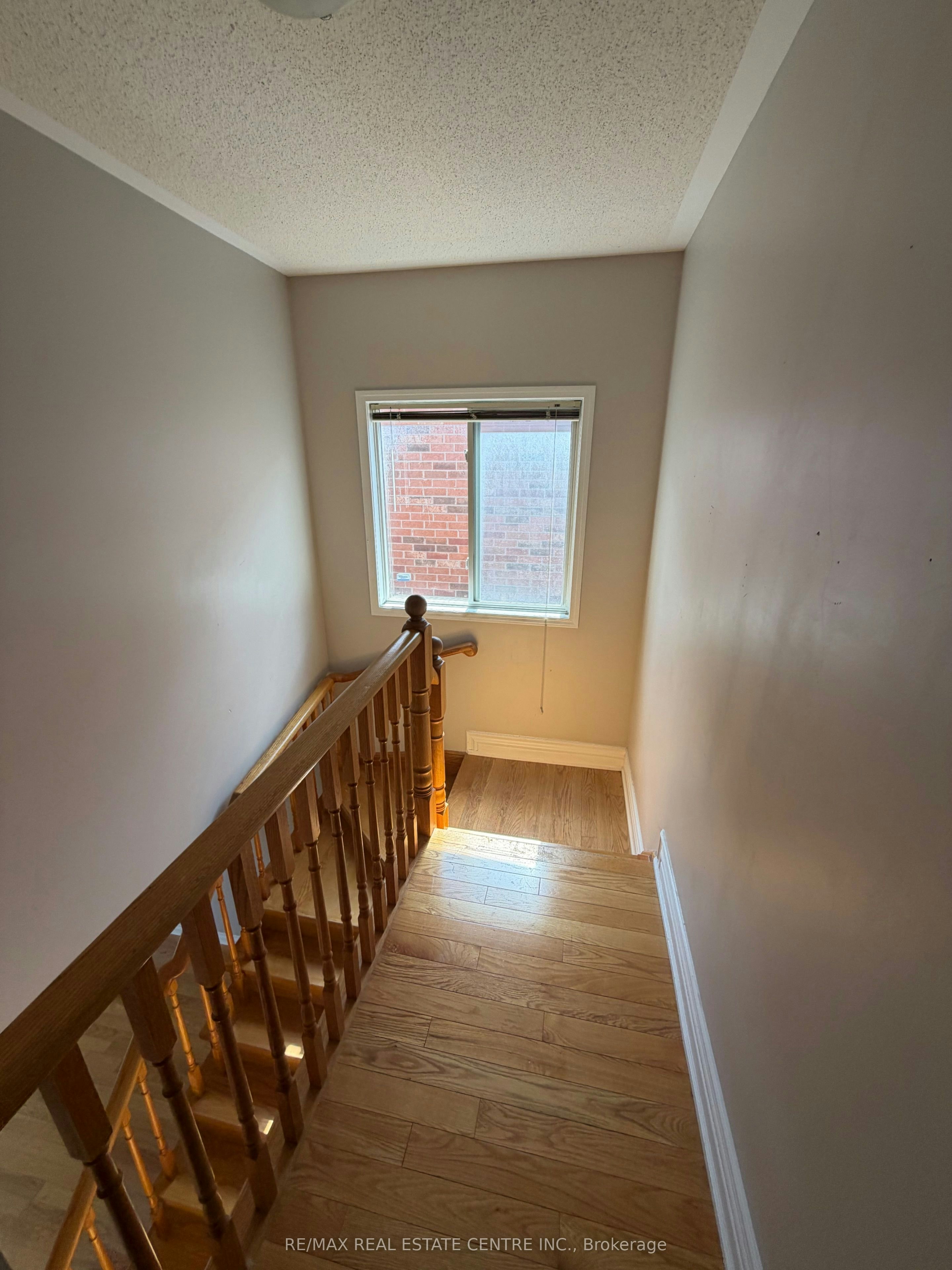 Upper-17 Millcar Drive, Toronto, ON, M1B 6J6 - 10