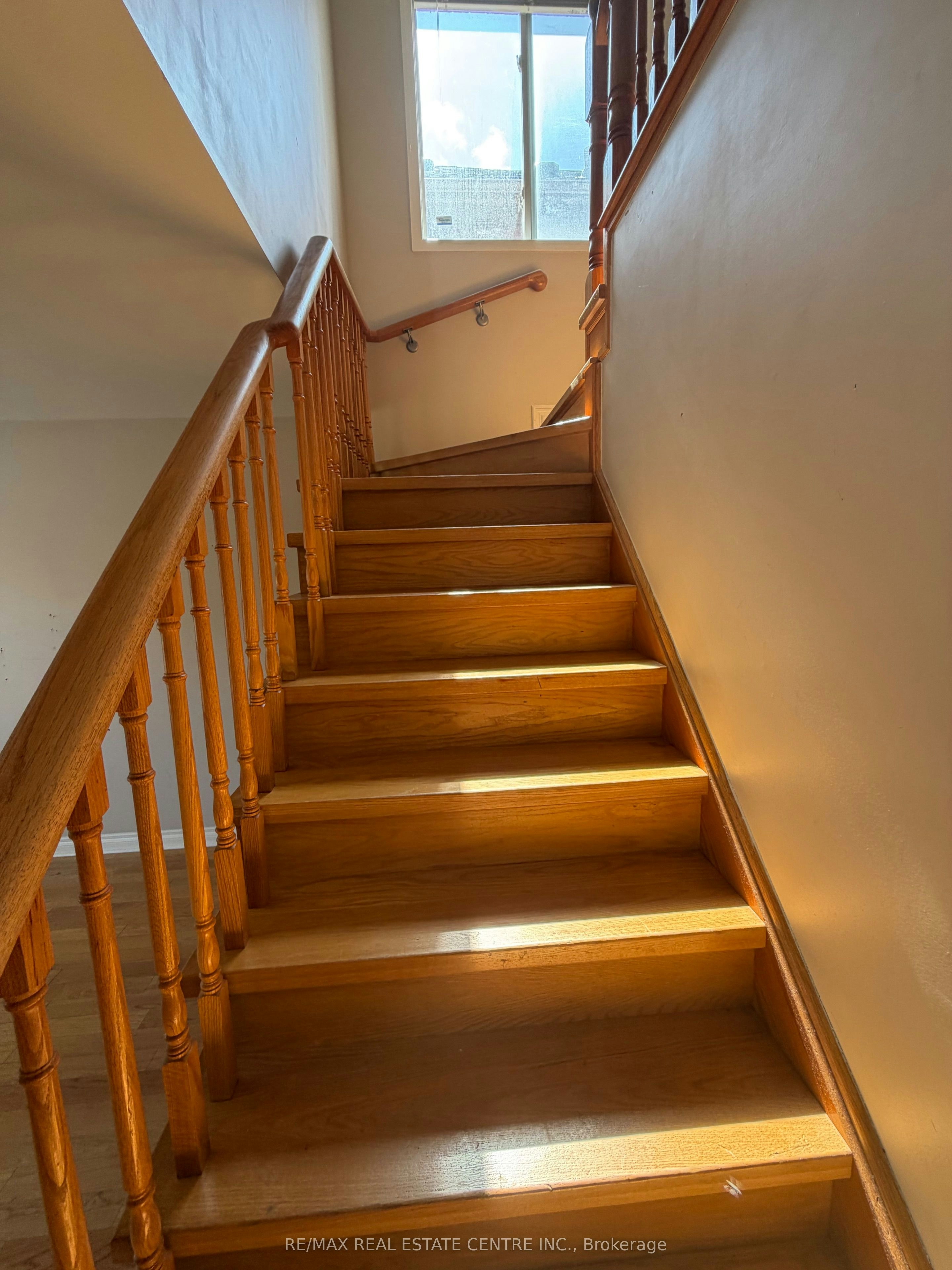 Upper-17 Millcar Drive, Toronto, ON, M1B 6J6 - 19