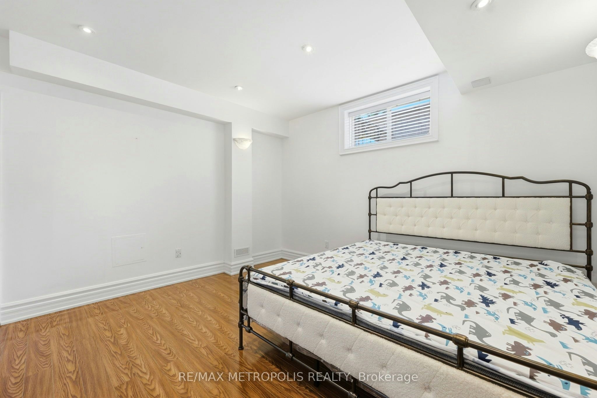 BSMT-2 Denvale Road, Toronto, ON, M4B 3B4 - 17