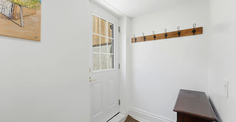 BSMT-2 Denvale Road, Toronto, ON, M4B 3B4 - 4