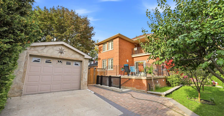 BSMT-2 Denvale Road, Toronto, ON, M4B 3B4 - 3