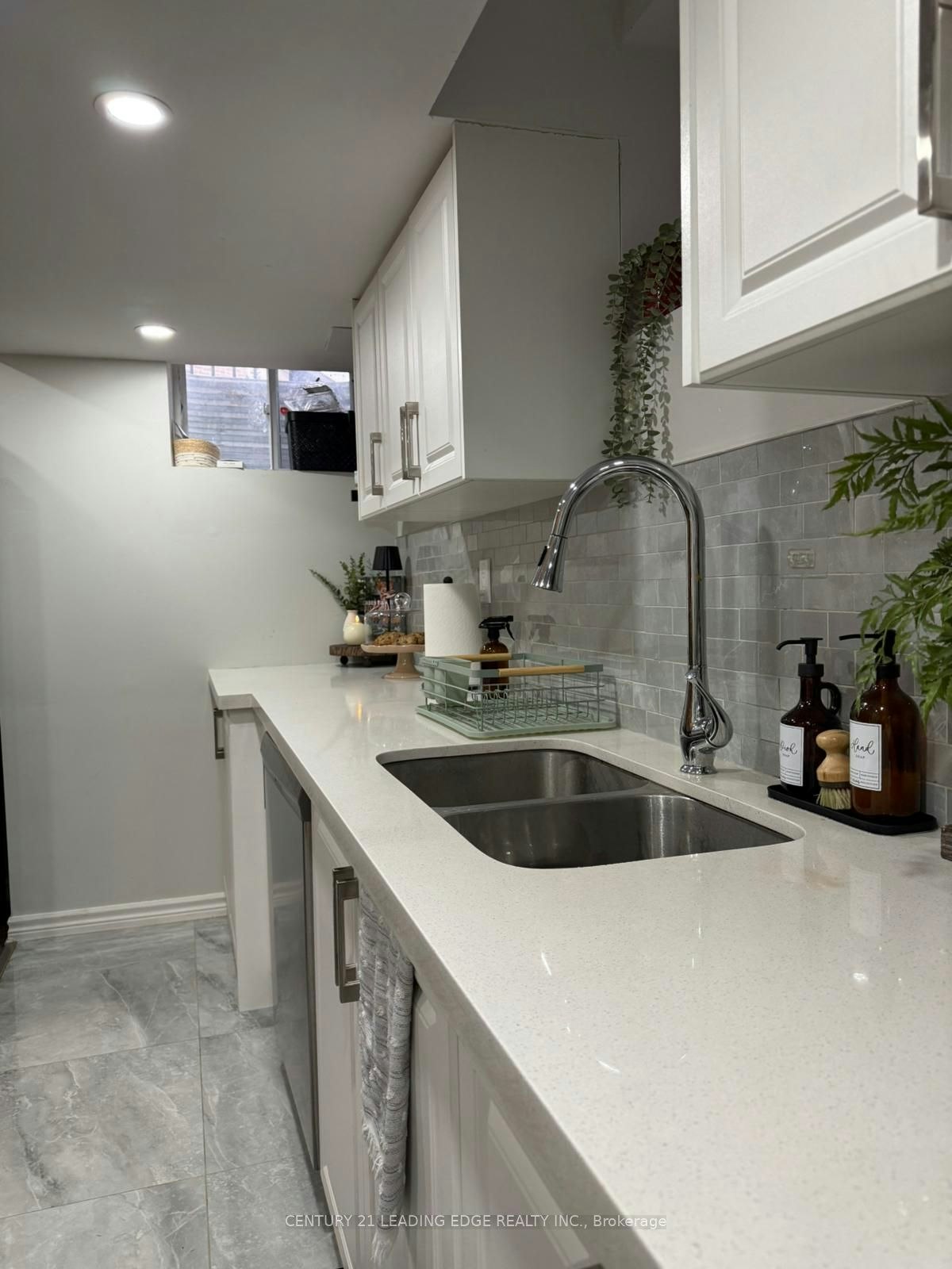 32 Westfield Drive, Whitby, ON, L1P 1Y5 - 5