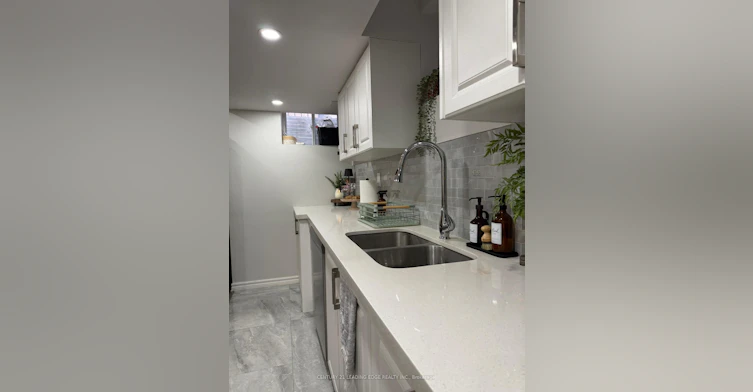32 Westfield Drive, Whitby, ON, L1P 1Y5 - 5