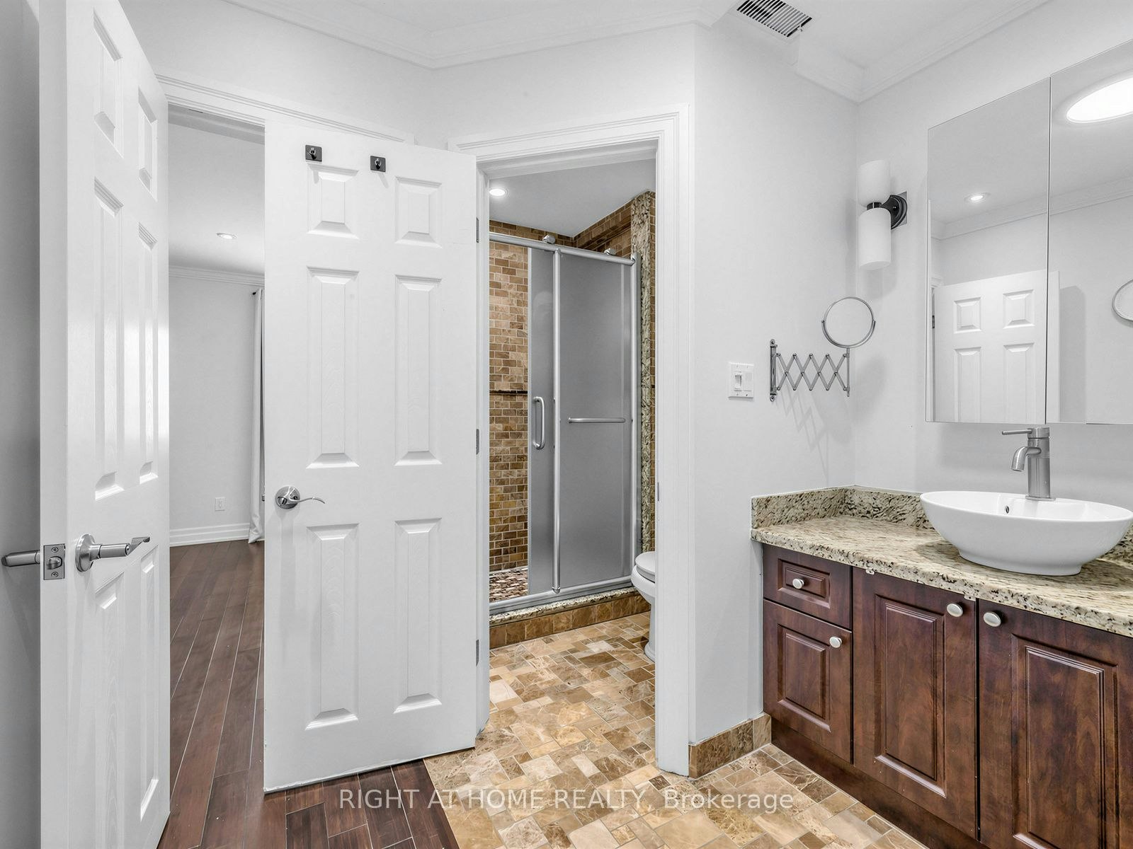 797 Eastern Avenue, Toronto, ON, M4M 1E9 - 34