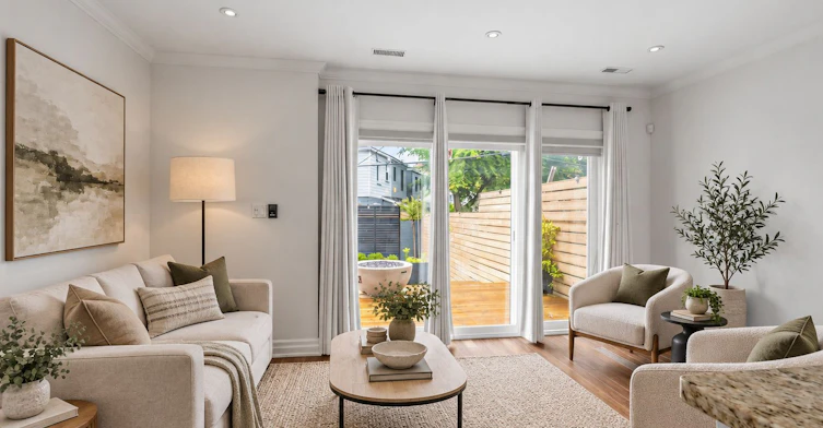797 Eastern Avenue, Toronto, ON, M4M 1E9 - 7