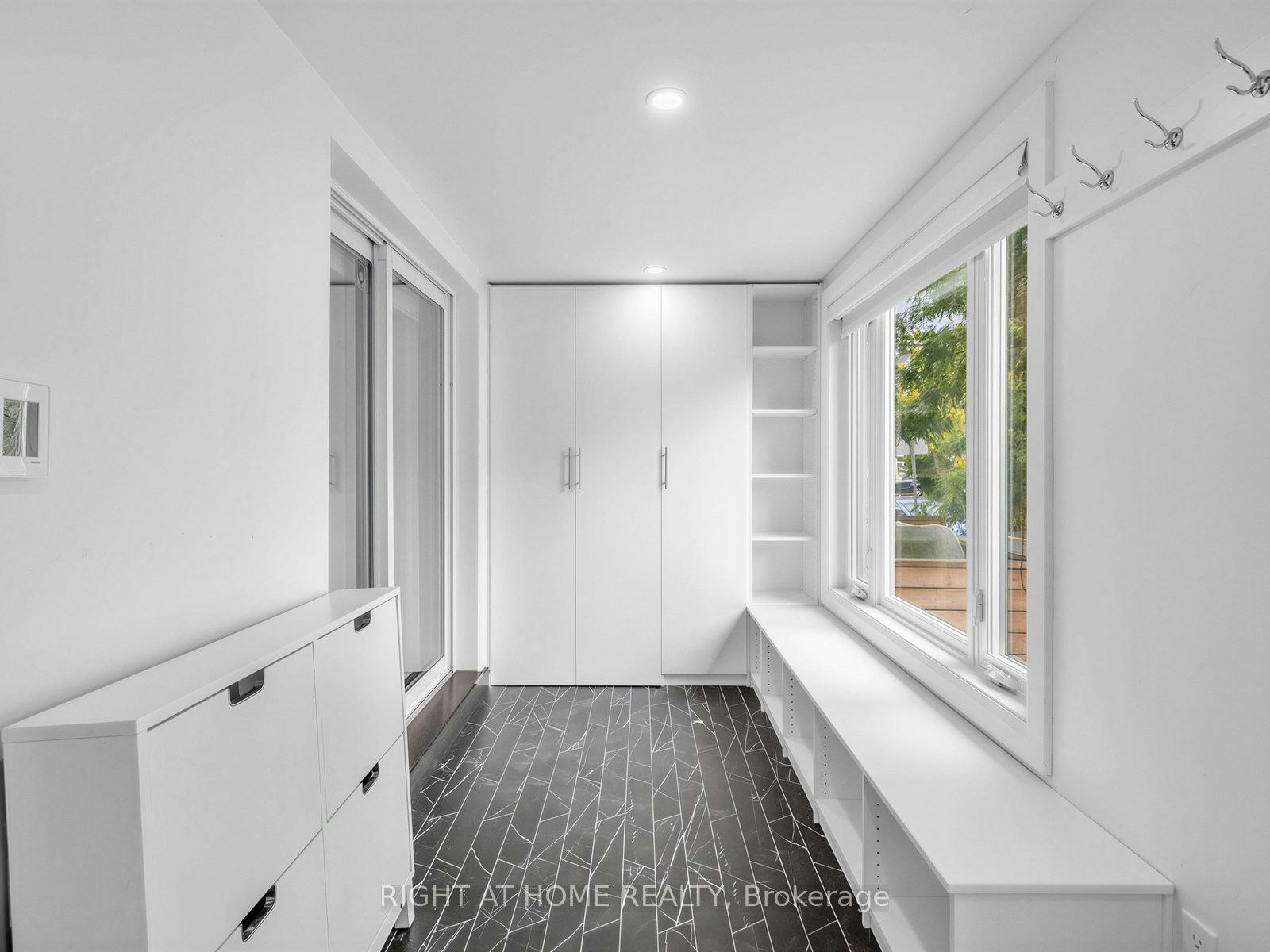 797 Eastern Avenue, Toronto, ON, M4M 1E9 - 14