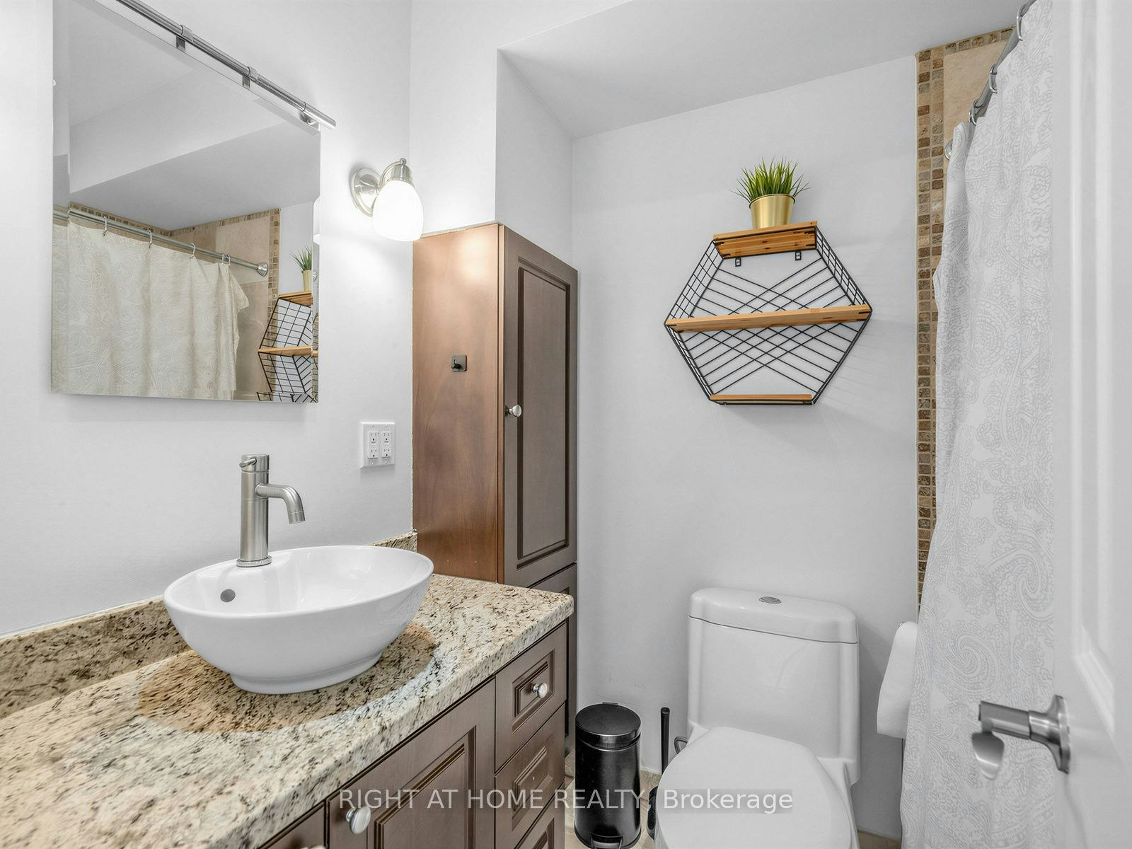 797 Eastern Avenue, Toronto, ON, M4M 1E9 - 37