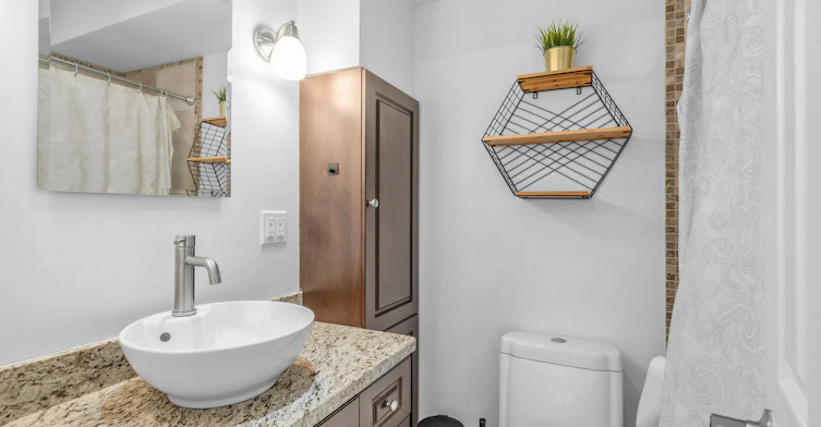 797 Eastern Avenue, Toronto, ON, M4M 1E9 - 37