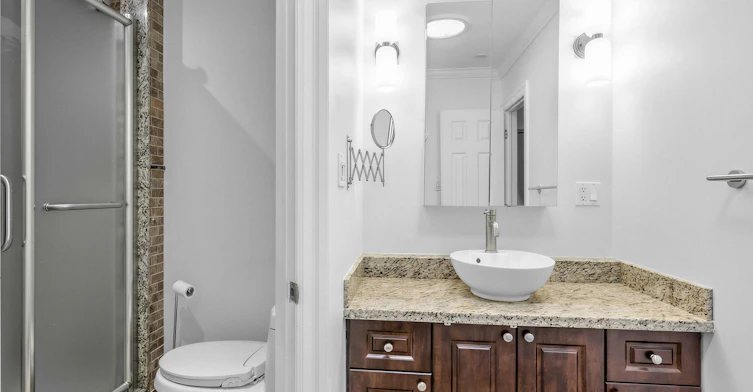 797 Eastern Avenue, Toronto, ON, M4M 1E9 - 40