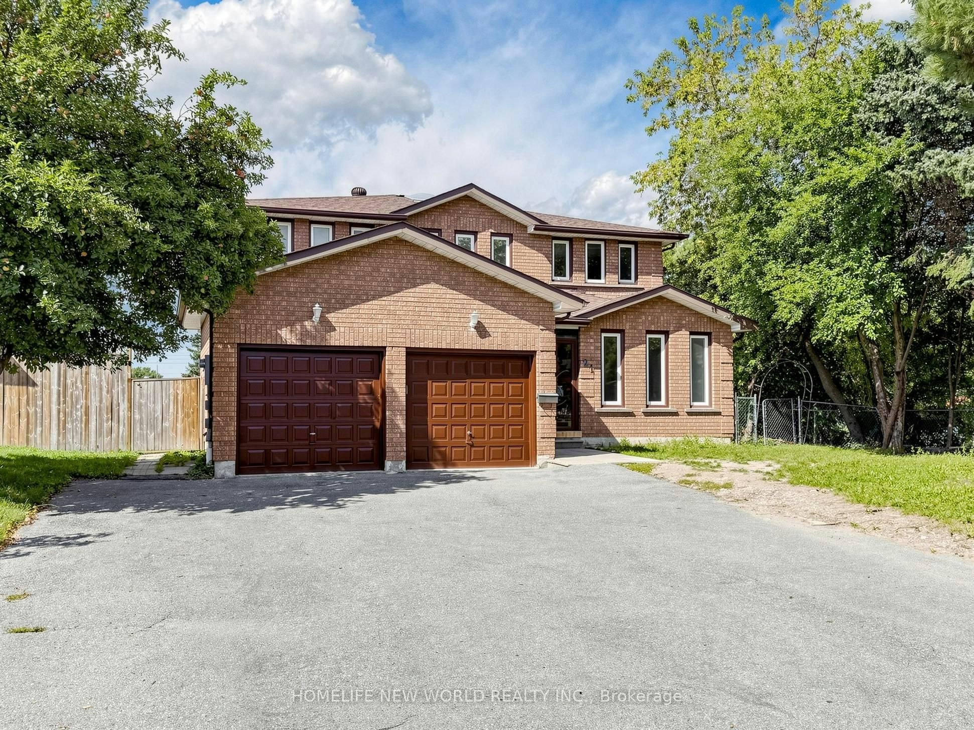 21 Lovekin Grove, Toronto, ON, M1T 3T5