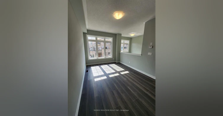 8 Royal Collection Way, Whitby, ON, L1P 0P1 - 3