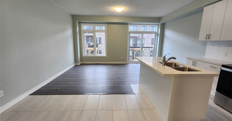 8 Royal Collection Way, Whitby, ON, L1P 0P1 - 10