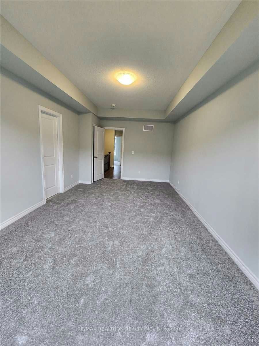 8 Royal Collection Way, Whitby, ON, L1P 0P1 - 15