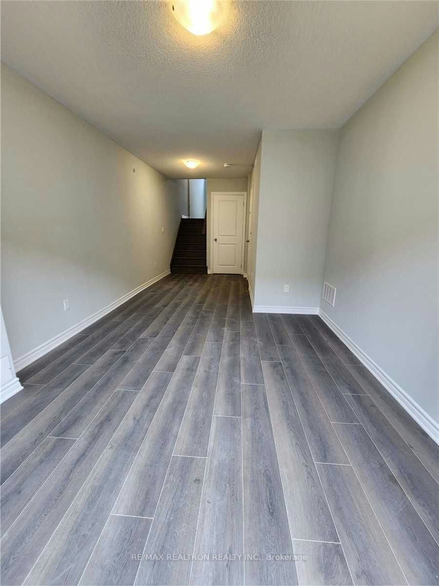 8 Royal Collection Way, Whitby, ON, L1P 0P1 - 20