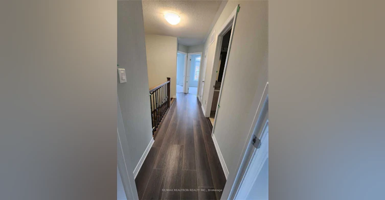 8 Royal Collection Way, Whitby, ON, L1P 0P1 - 18