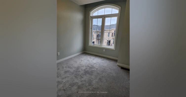8 Royal Collection Way, Whitby, ON, L1P 0P1 - 16
