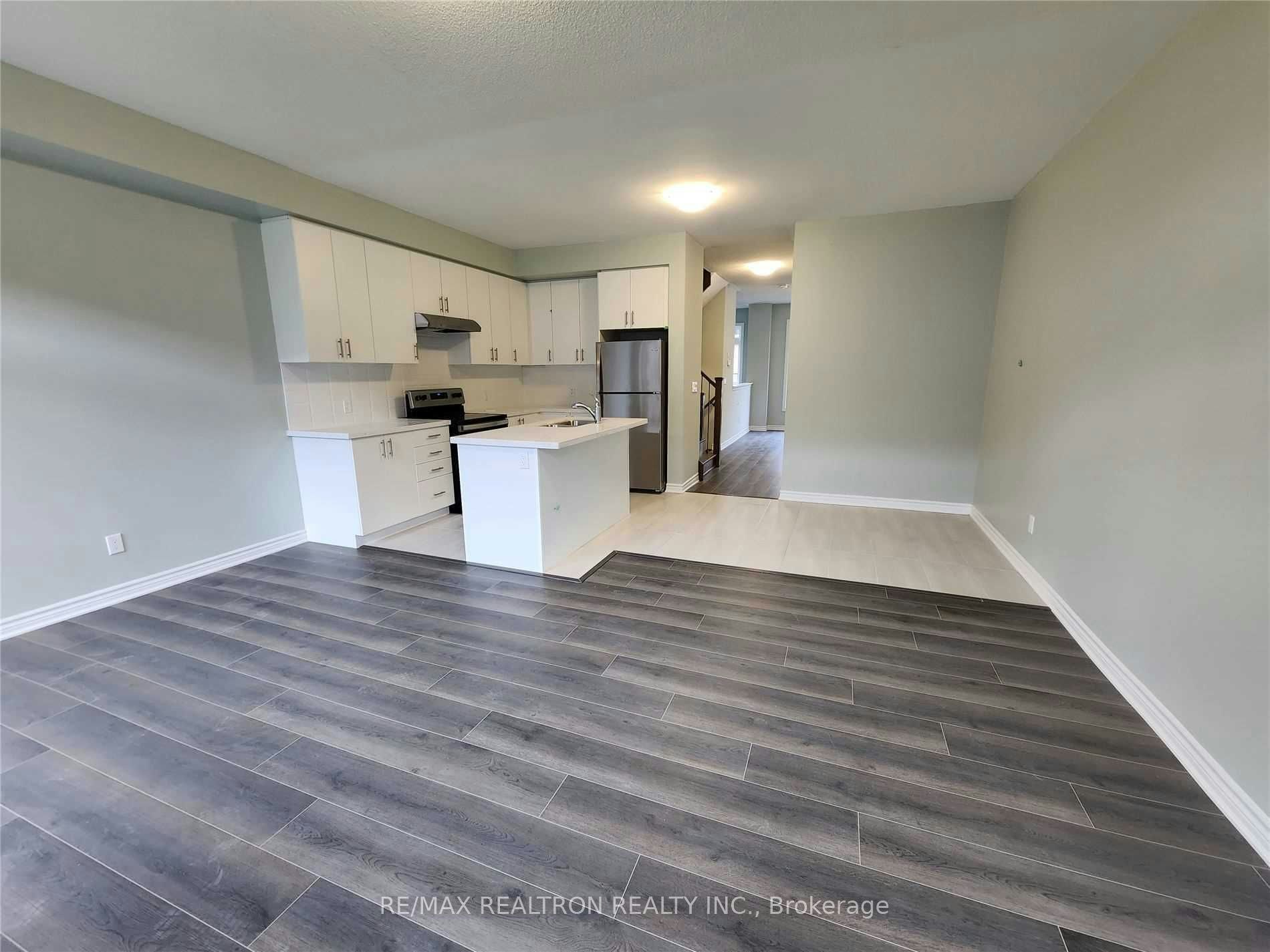 8 Royal Collection Way, Whitby, ON, L1P 0P1 - 8
