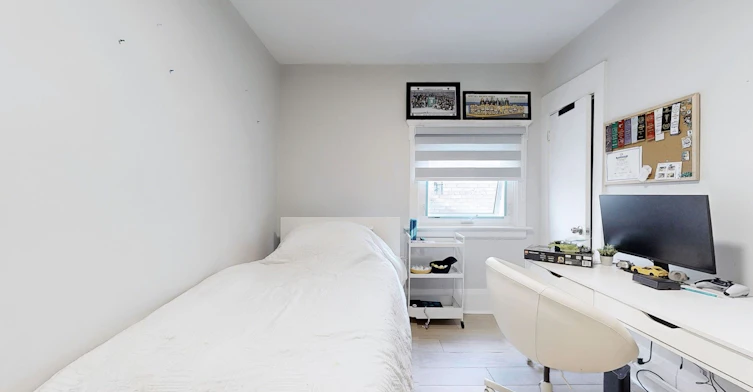 Main/Second Floor-20 Glenfern Avenue, Toronto, ON, M4E 1B7 - 25