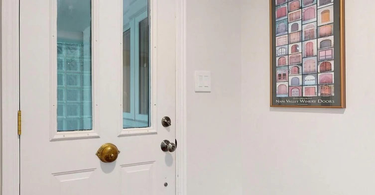 Main/Second Floor-20 Glenfern Avenue, Toronto, ON, M4E 1B7 - 12