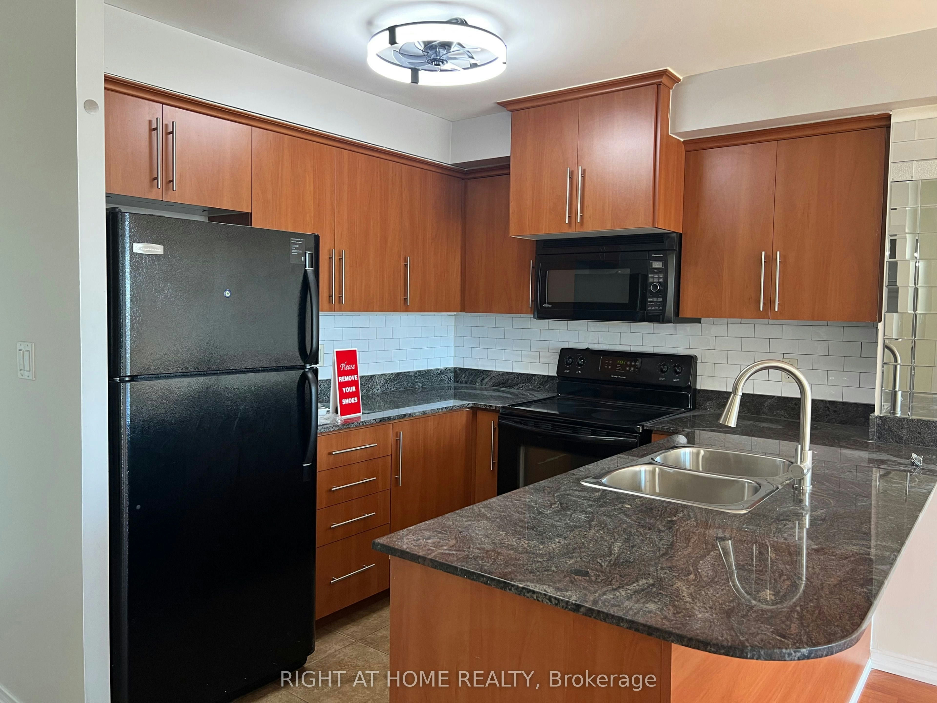 7D-8 Rosebank Drive, Toronto, ON, M1B 5Z3 - 11